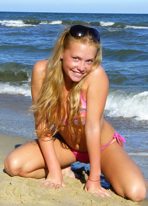 russianchattingapp.com - woman_looking